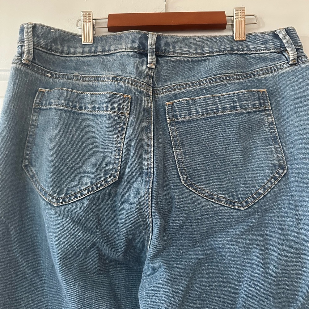 Ann Taylor Wide Leg Jeans with patch pockets size 10P. - Picture 10 of 14